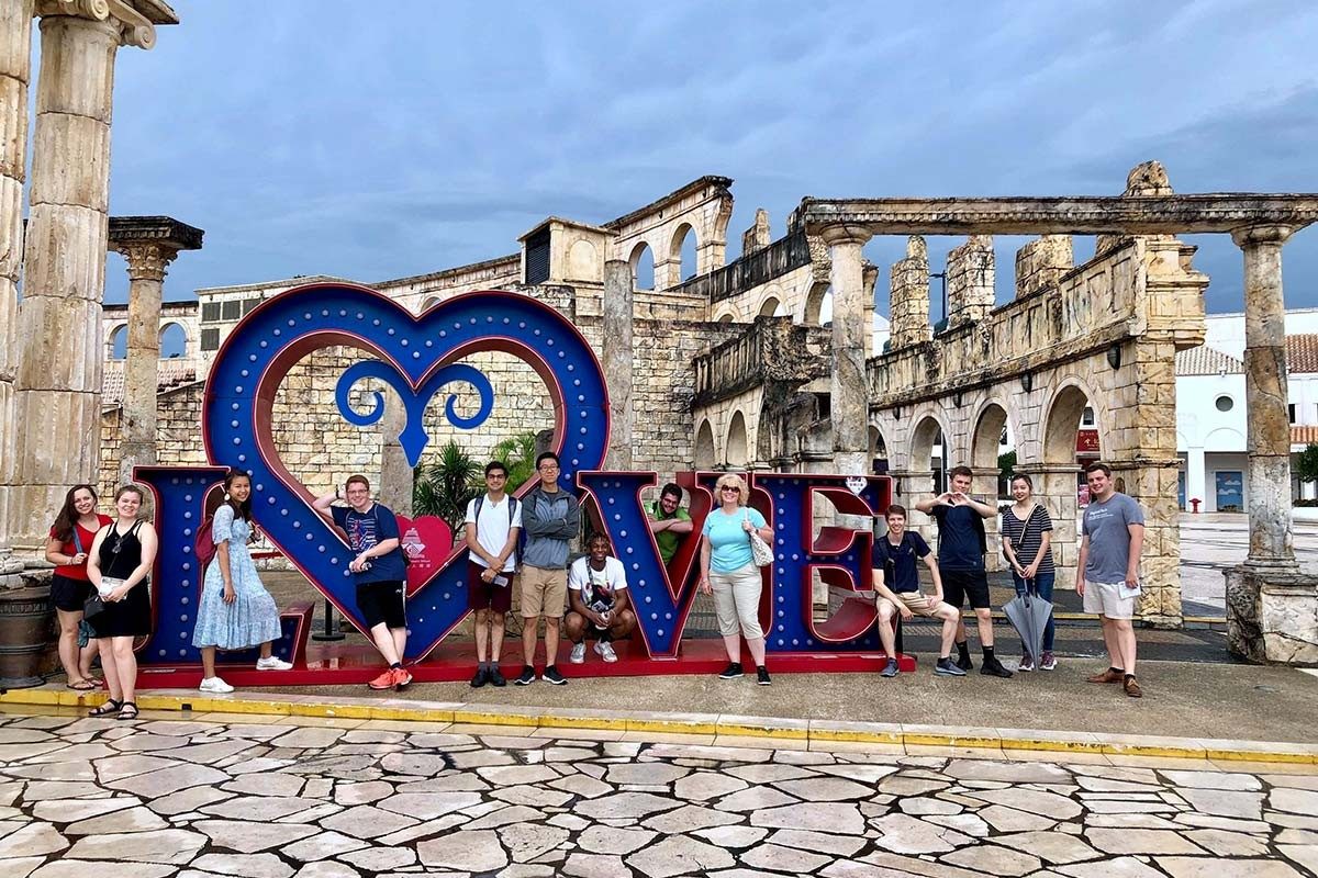 In Macau, the group visited Fisherman’s Wharf, a waterfront complex with hotel, convention, dining, shopping, and entertainment facilities. The “Love” sign is a popular site for picture taking, while the “ruins” in the background are used for music performances, weddings, and other events. (Photo credit: Sarah Bellew)