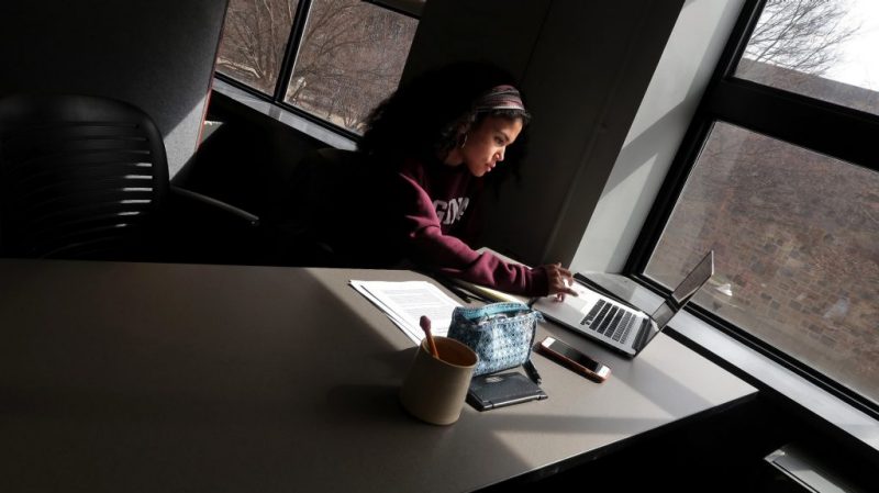 Six ways students can navigate online classes