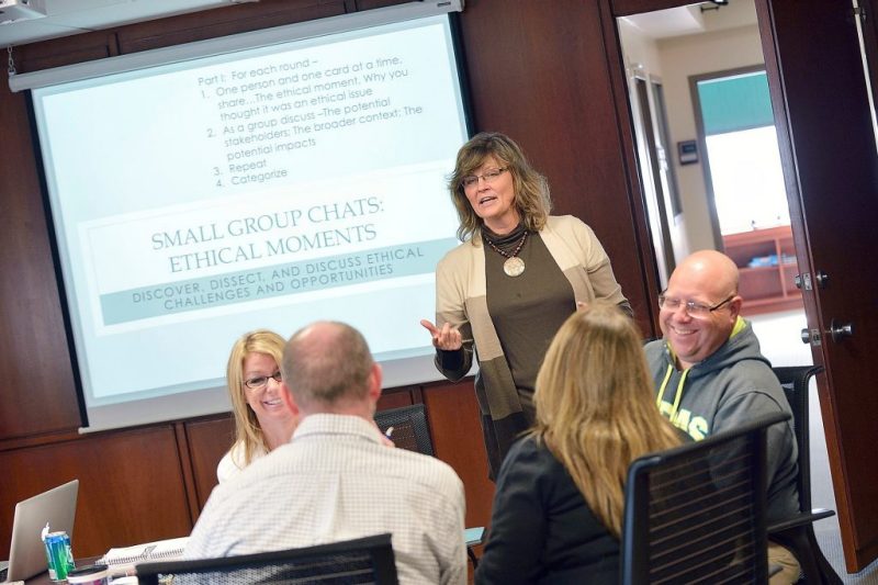 Virtual reception aims to link faculty with professionals in Roanoke